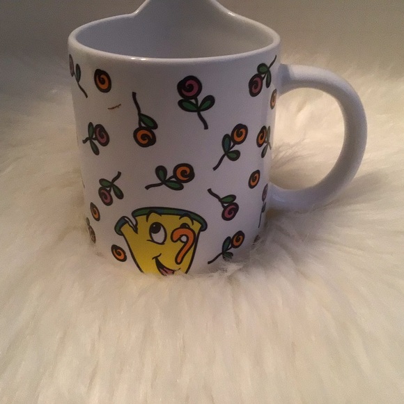 Britto Romero Enesco 2018 Belle & Chip Mug - Picture 2 of 5